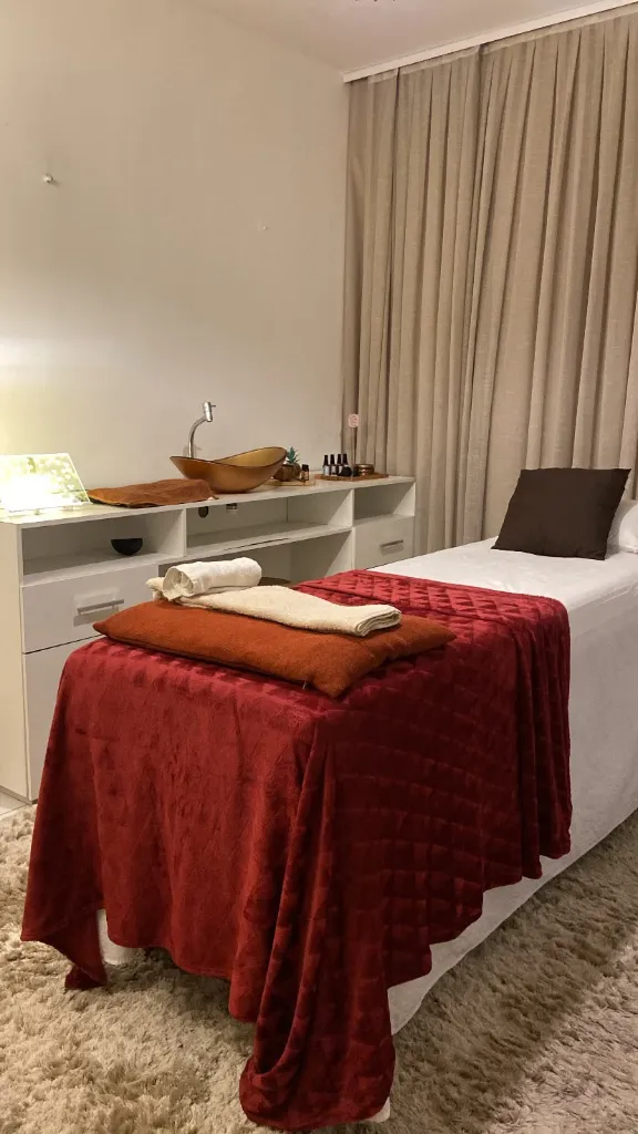 Cris Terapeuta Massagem Fortaleza — Massagem Relaxante, Sensitiva em CIDADE DOS FUNCIONÁRIOS, Fortaleza