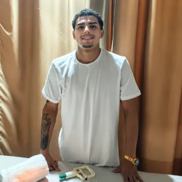 Edson Bastos Terapeuta massagem PRAIA DO FUTURO e MEIRELES