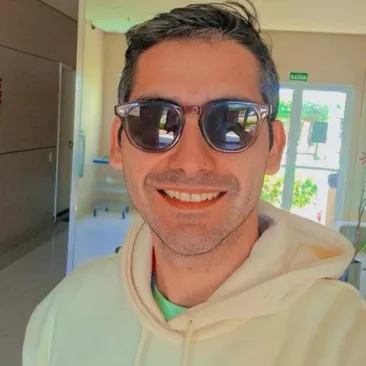Fernando Aquino Terapeuta massagem ALDEOTA e também em domicílio. 