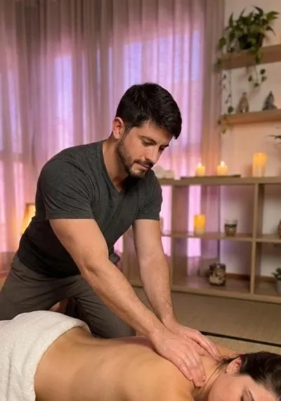 Rafael Oliveira Massagem — Massagem relaxante, tântrica e tailandesa em BEIRA MAR, Fortaleza