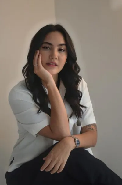 Sabrina Terapeuta Massagem Relaxante Terapêutica em Fortaleza — Massagem relaxante clássica, terapias alternativa. em Fortaleza — foto 3